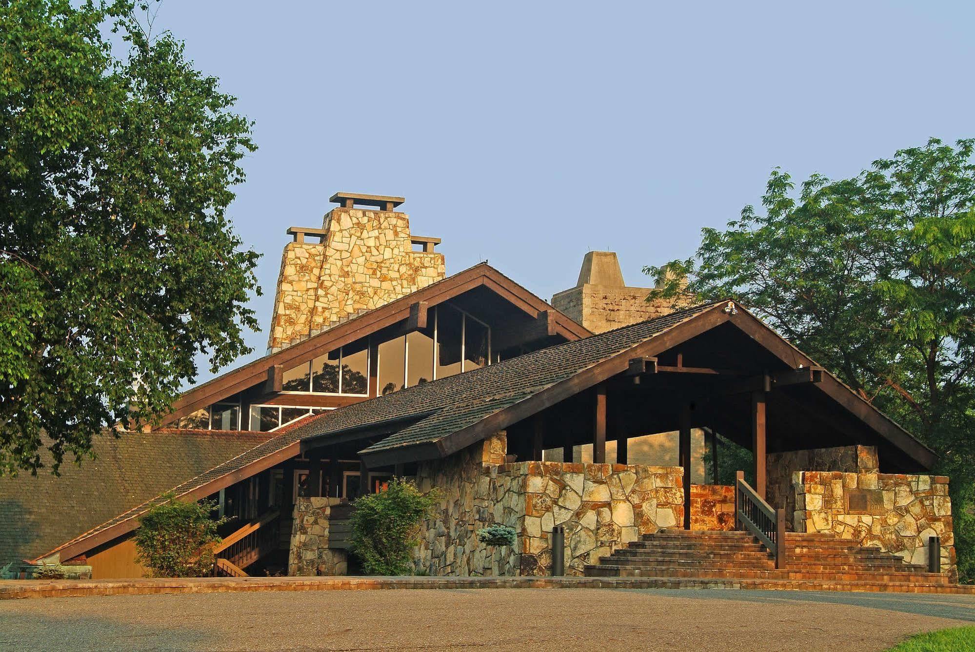 Salt Fork State Park Lodge And Conference Center Cambridge Exterior foto